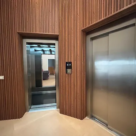 1 Bedroom 1132 *